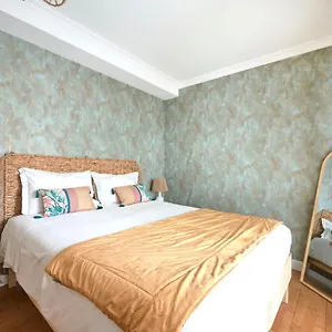 With Private Terrace & Car Garage Lisbon